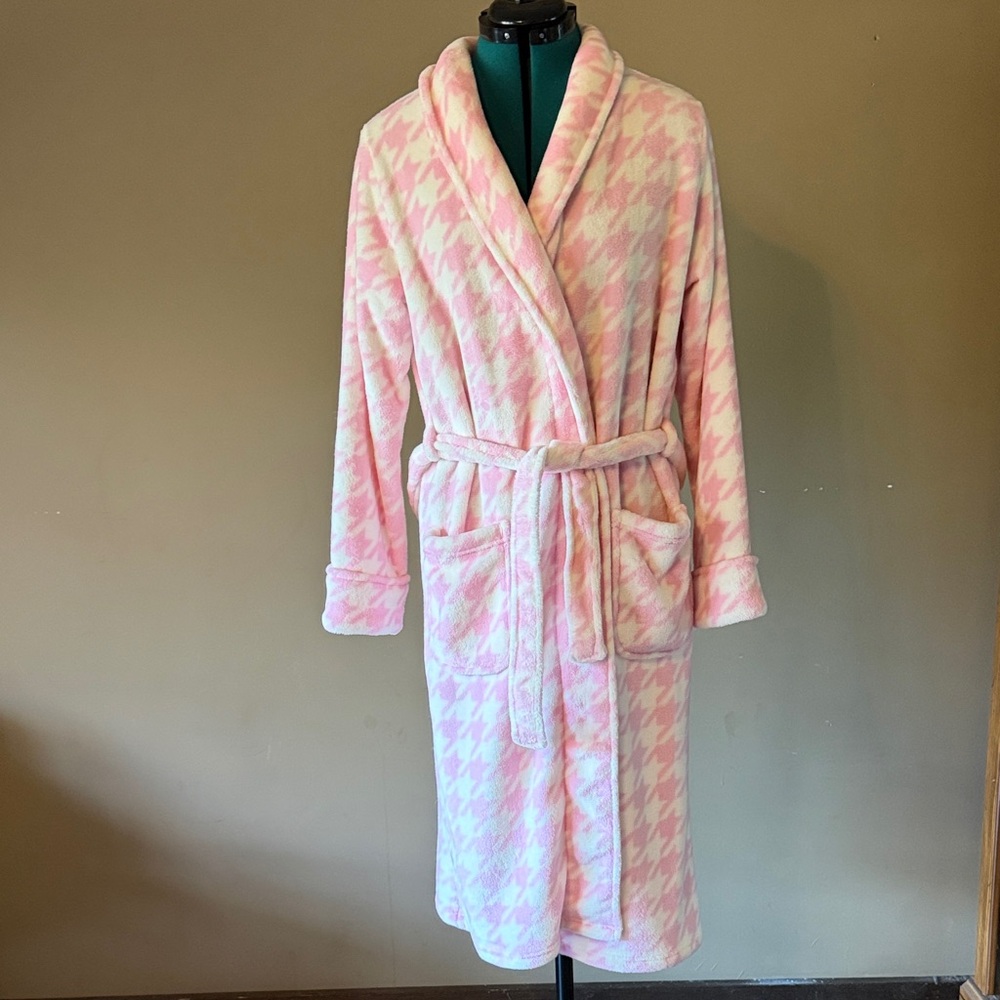 Pink Houndstooth Women's Robe